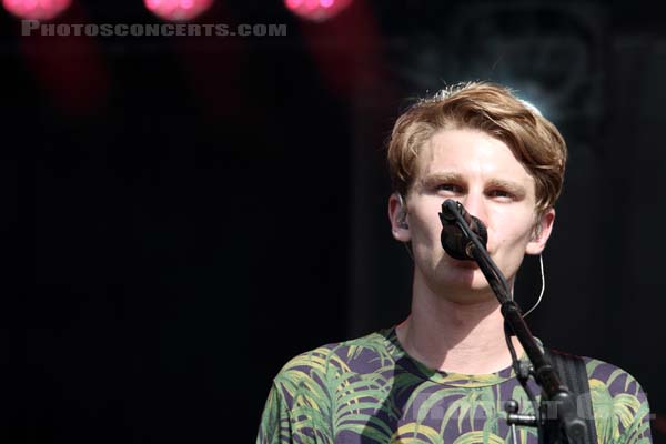 GLASS ANIMALS - 2014-07-18 - PARIS - Parvis de l'Hotel de Ville - David Algernon Bayley